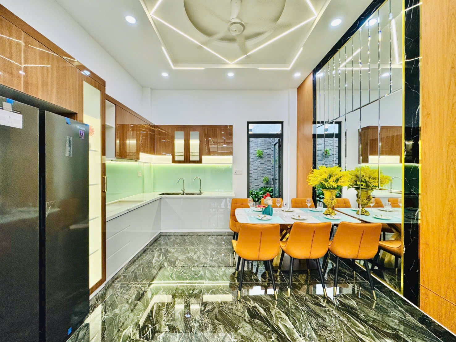 Bán nhà phố đẹp hẻm xe hơi đường Quang Trung, phường 08, quận Gò Vấp