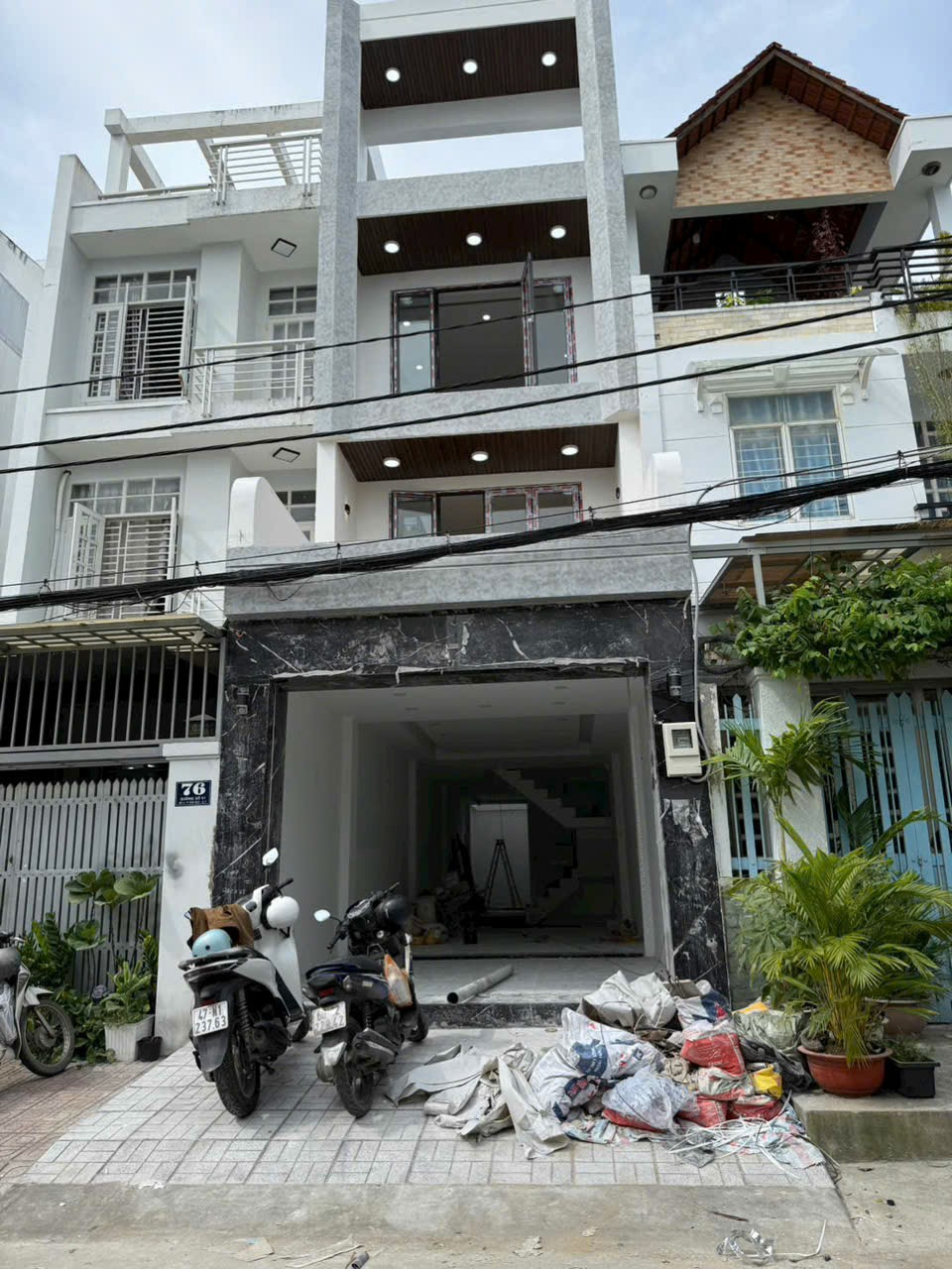 Bán nhà Quận 7 số 76C đường số 51, phường Tân Quy, diện tích 73m2, giá 18,8 tỷ