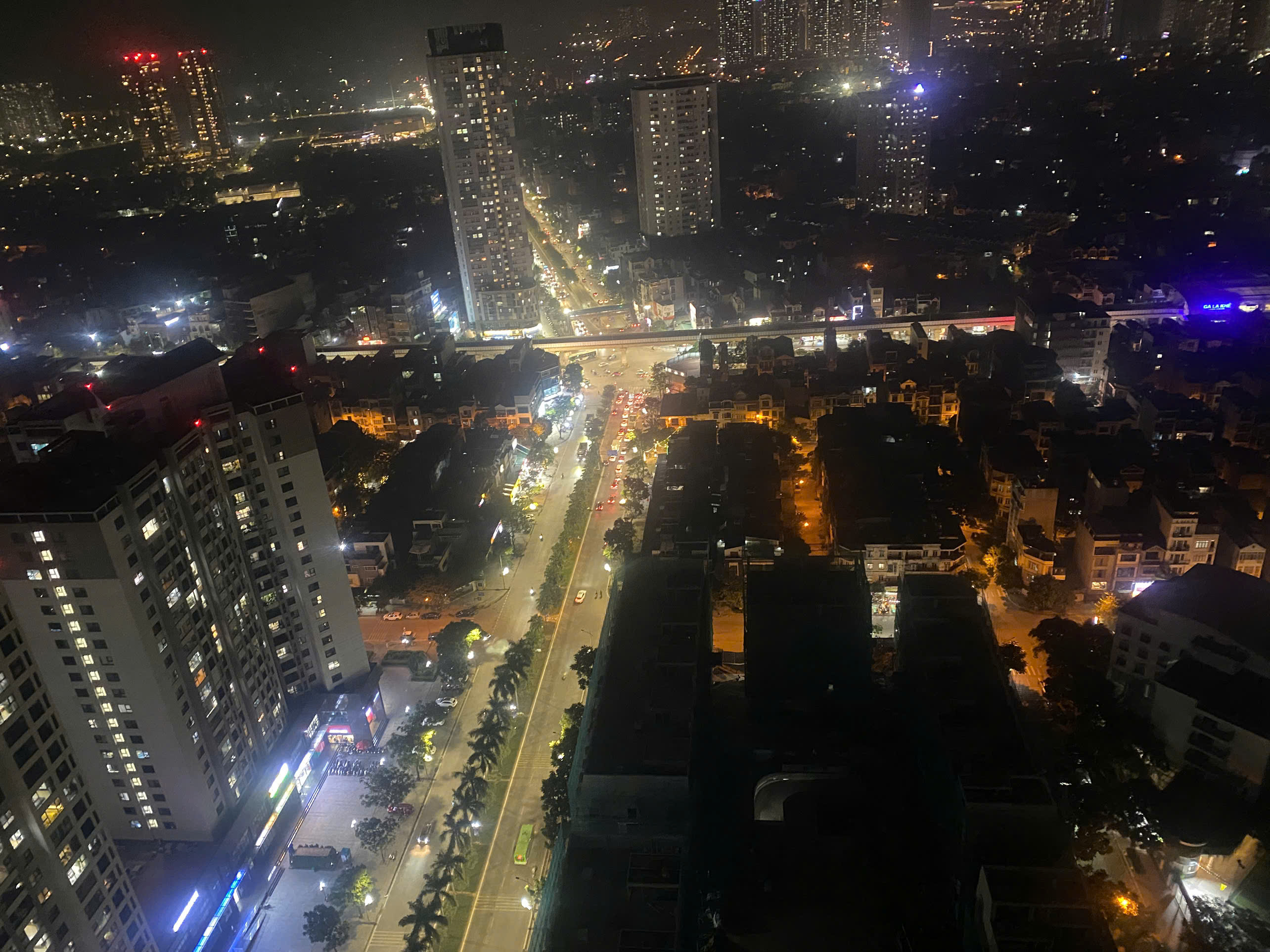 Chính chủ bán nhanh chung cư 70m2, 2pn Văn Phú Victoria giá rẻ