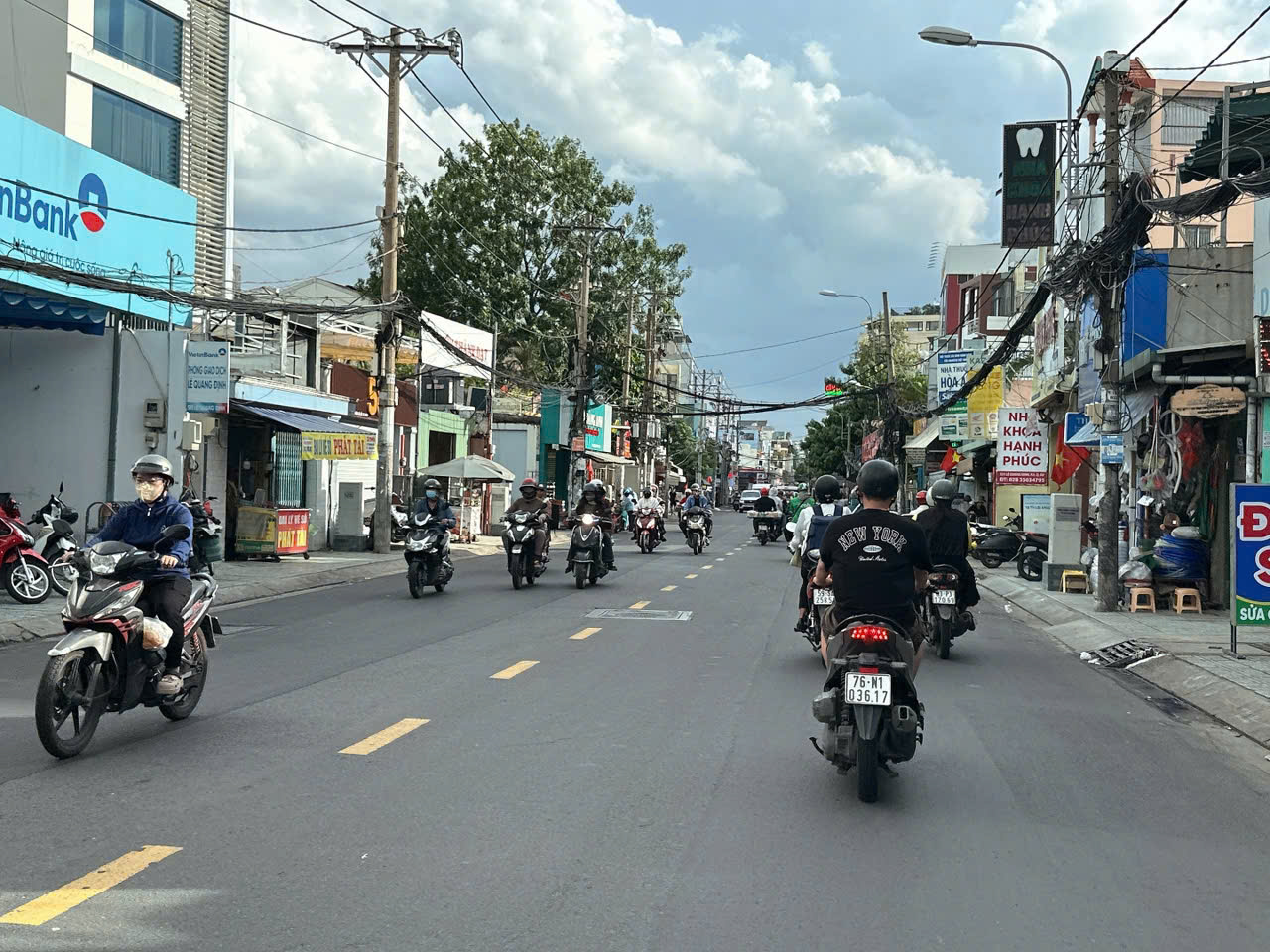 Bán nhà mặt tiền kinh doanh Trần Bình Trọng, ngang 13m, 800m2, 52 phòng ngủ tiện xây 12 tầng gần chợ 103 tỷ