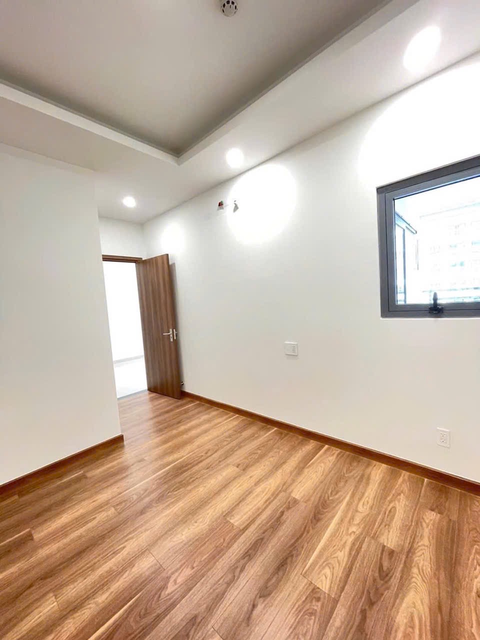 Cho thuê căn hộ Q7 Riverside Complex