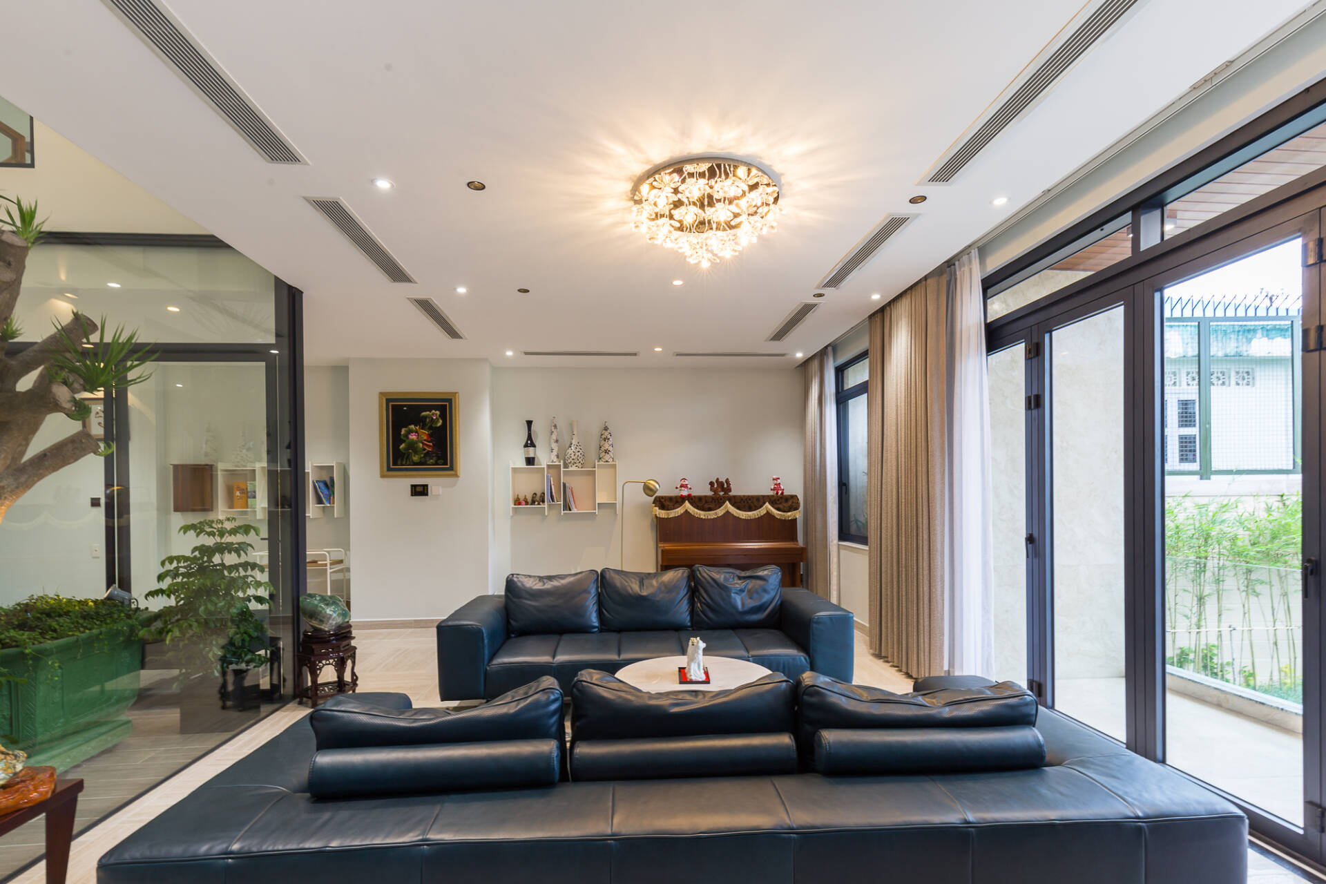 Siêu rẻ nhà Nguyễn Văn Thương, phường 25, Bình Thạnh, 77m2, 3 tầng, chỉ 18.7 tỷ