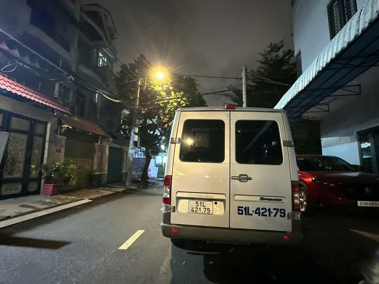 Căn hộ dịch vụ mới có hầm 6 lầu, hẻm xe hơi Thống Nhất ngang 9m, 180m2, gần trường 33,9 tỷ