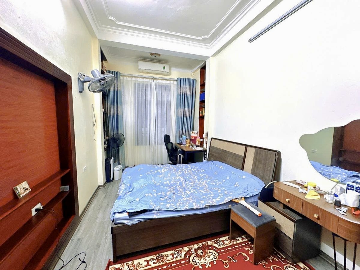 Bán nhà Tây Sơn - Đống Đa, 37m2 x 5 tầng, 6 ngủ, tự xây chắc chắn, 2 thoáng, 16,9 tỷ