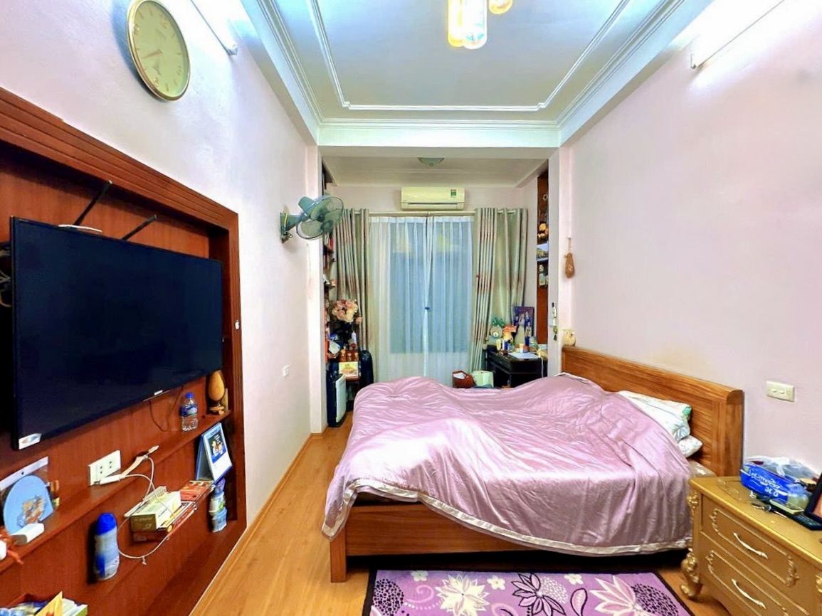 Bán nhà Tây Sơn - Đống Đa, 37m2 x 5 tầng, 6 ngủ, tự xây chắc chắn, 2 thoáng, 16,9 tỷ