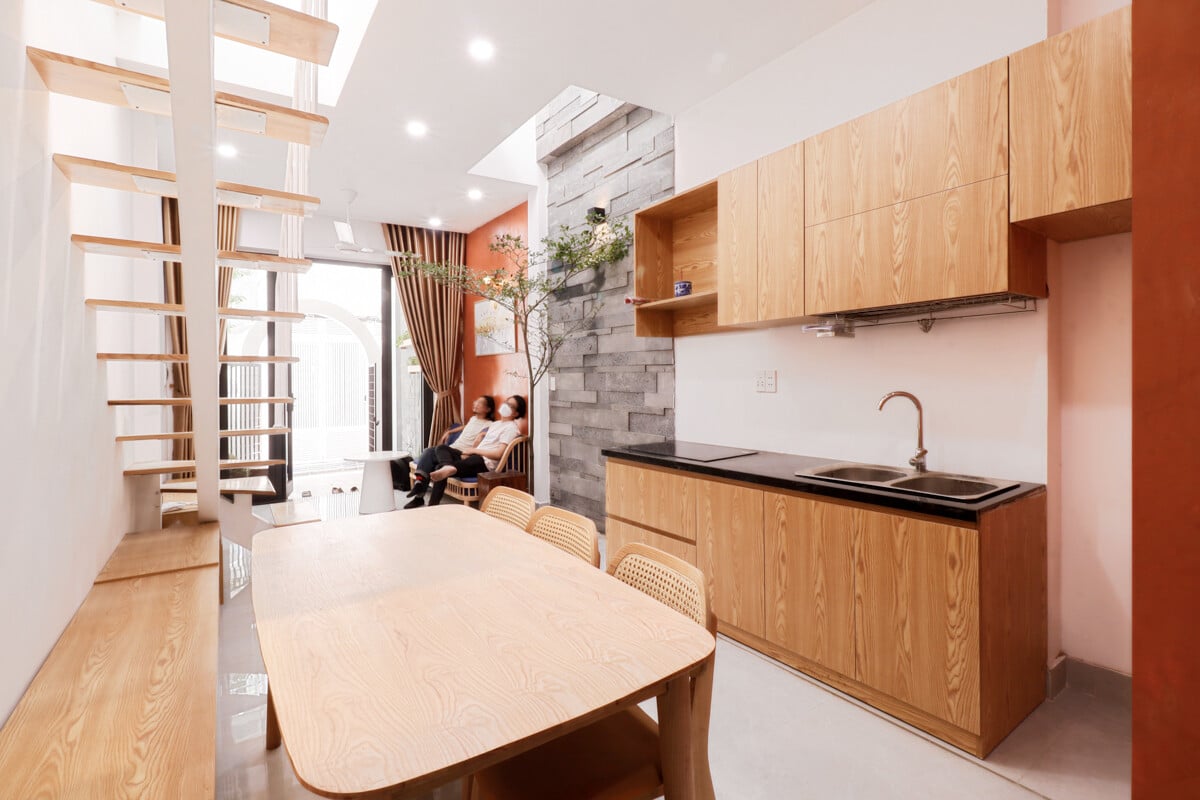 Hạ giá nhà Nhiêu Tứ, phường 7, Phú Nhuận, 153m2, 2 tầng, 19.5 tỷ