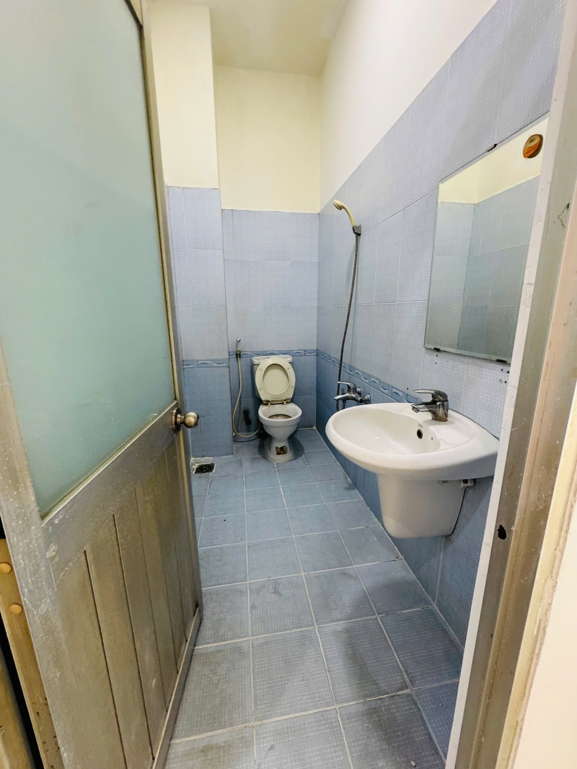 Bán nhà mặt tiền đường Hồng Lạc, phường 10, quận Tân Bình, Hồ Chí Minh