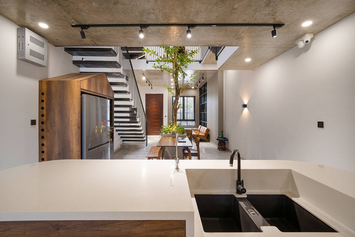 Khu vip nhà Nguyễn Cửu Vân, phường 17, Bình Thạnh, 96m2, 3 tầng, giá 15 tỷ