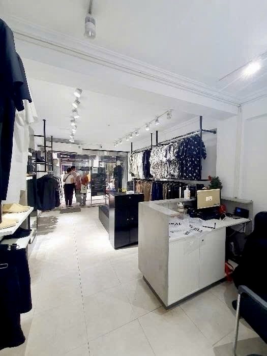 Bán nhà phố Hoàng Cầu, Đống Đa, 8 tầng thang máy, cho thuê 80 triệu/tháng, 75m2, giá 34,5 tỷ