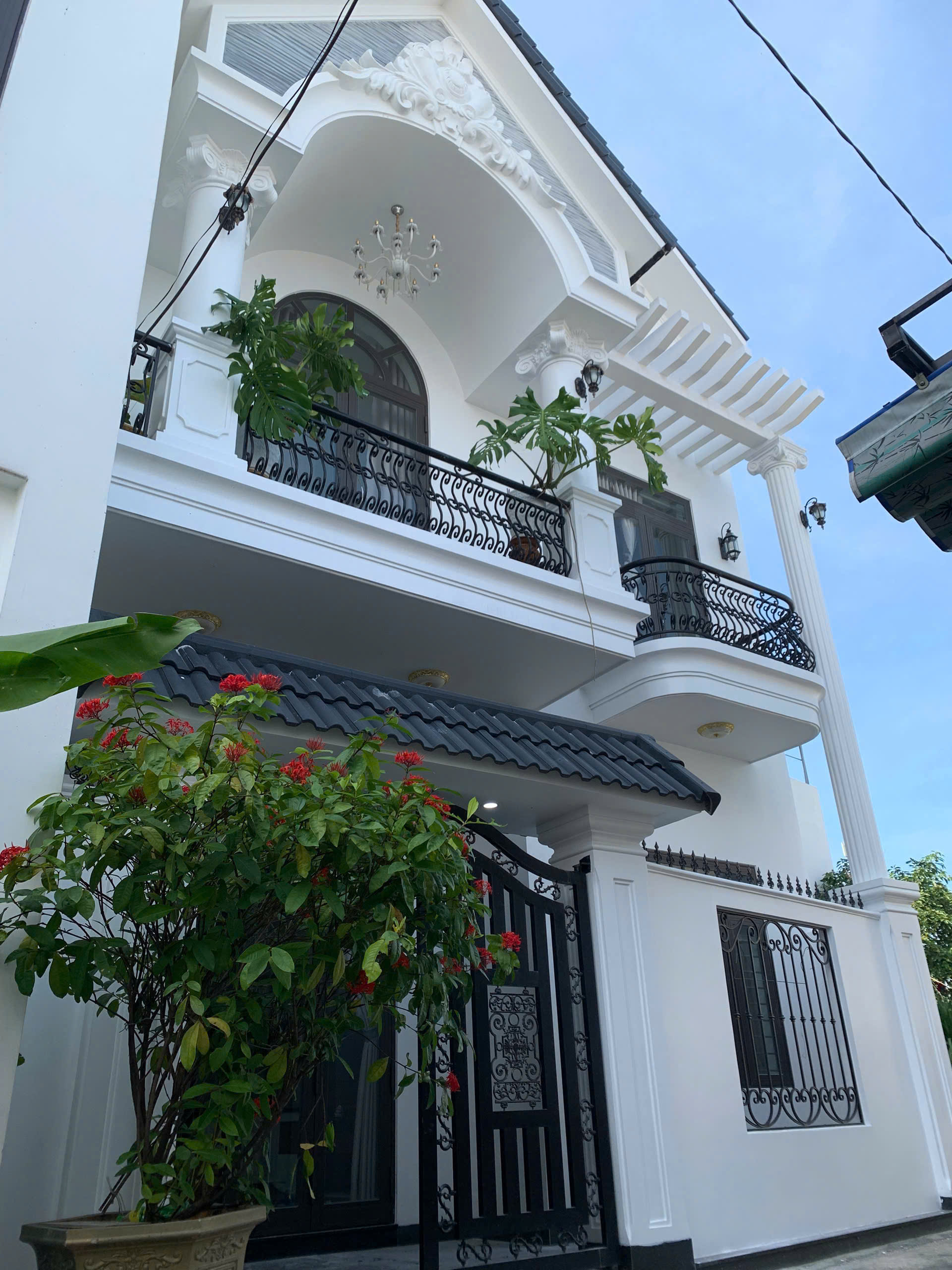 Biệt thự mini kiệt 400 Tô Hiệu, sát biển Hòa Minh full nội thất