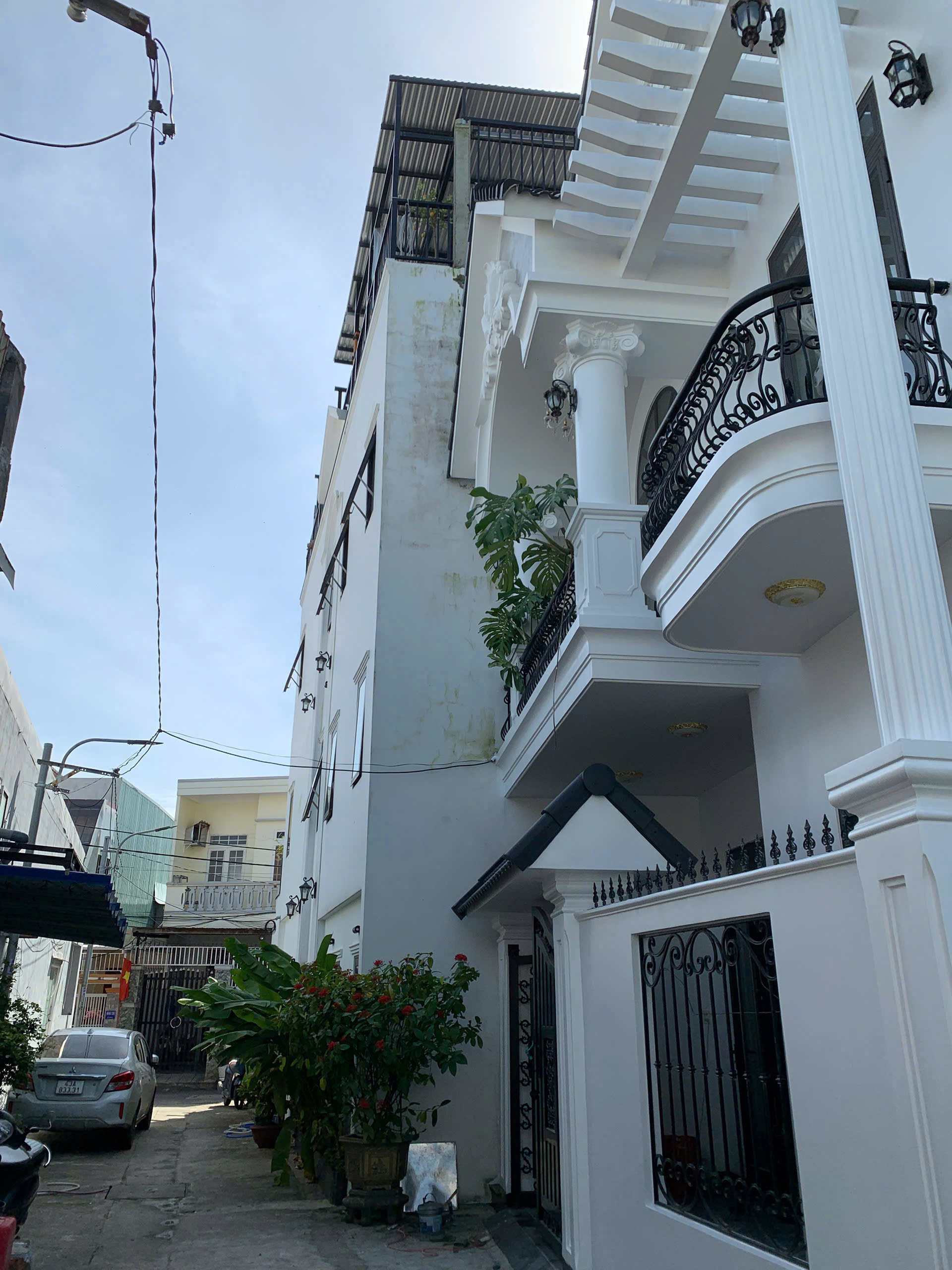 Biệt thự mini kiệt 400 Tô Hiệu, sát biển Hòa Minh full nội thất