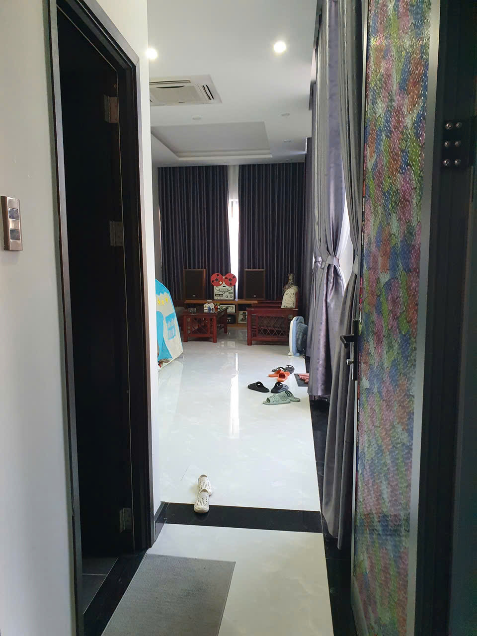 20 triệu/tháng - Nhà 2,5 tấm, đường Minh Mạng, 3 phòng ngủ, đường 15m, sát phường Ngũ Hành Sơn, Đà Nẵng