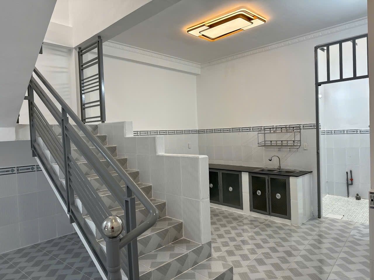 Hẻm xe hơi Phú Thọ Hòa 58m2, ngang 5m, 3 tầng, 4 phòng ngủ, chỉ 8,2 tỷ, nhà mới ở ngay