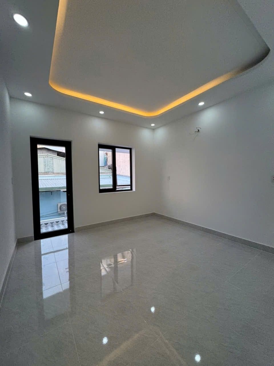 Hẻm 3m Trần Tấn, 58m2, 4m×14m, nhà mới 2 phòng ngủ, chỉ 5,8 tỷ, xách vali vào ở ngay