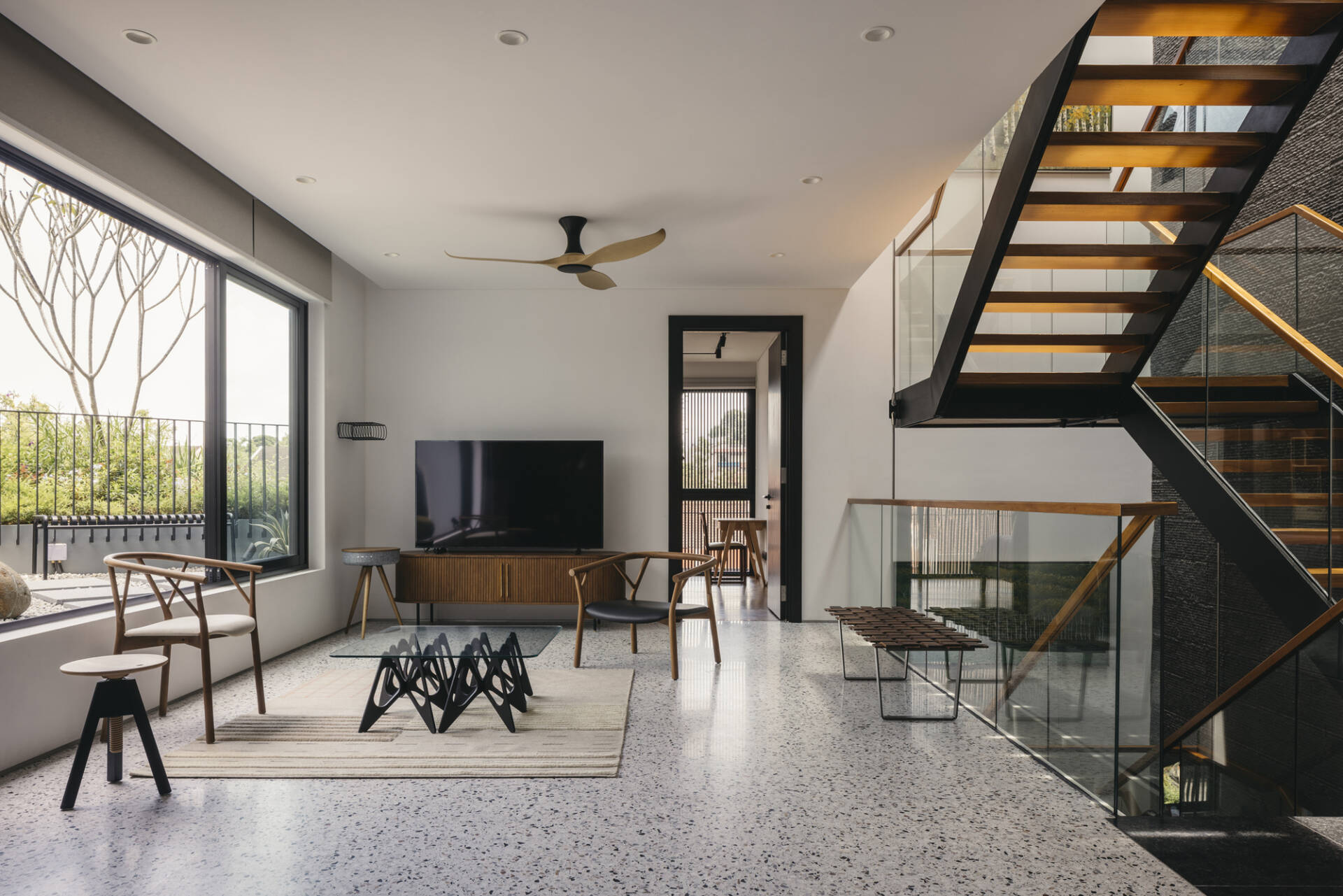 Hạ giá nhà Bạch Đằng, phường 15, Bình Thạnh, 128m2, 5 tầng, chỉ 18 tỷ