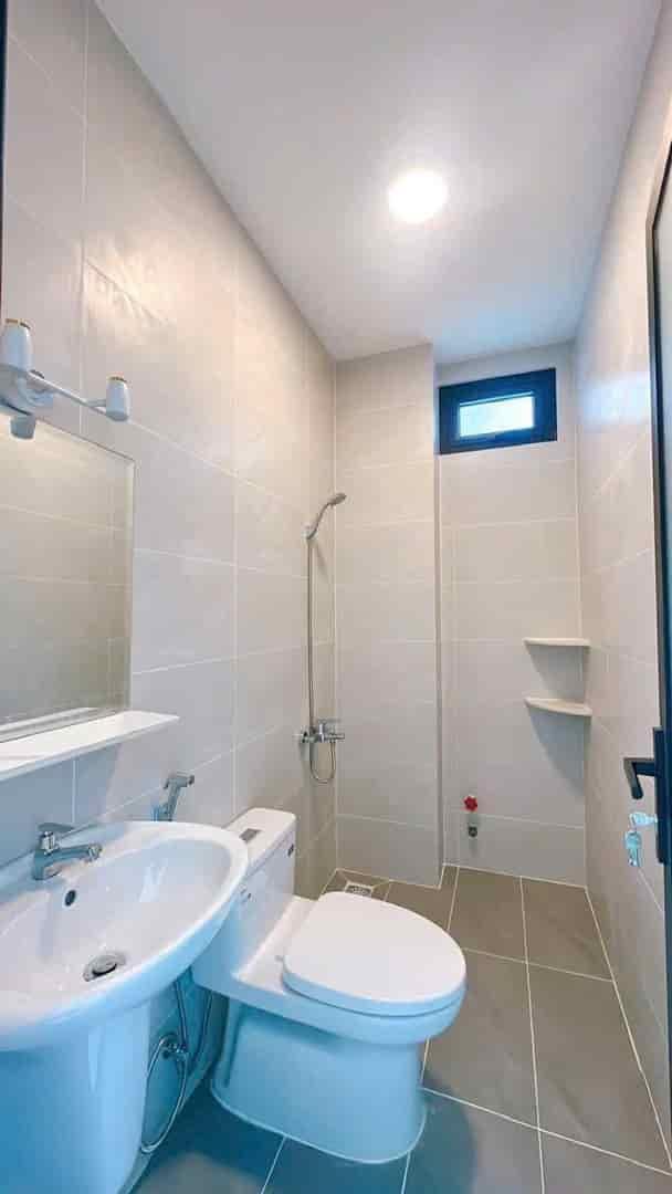 Bán nhà xoay vốn 33,7m2 giá 2,64 tỷ đường Bạch Đằng, phường 15, quận Bình Thạnh, thành phố Hồ Chí Minh