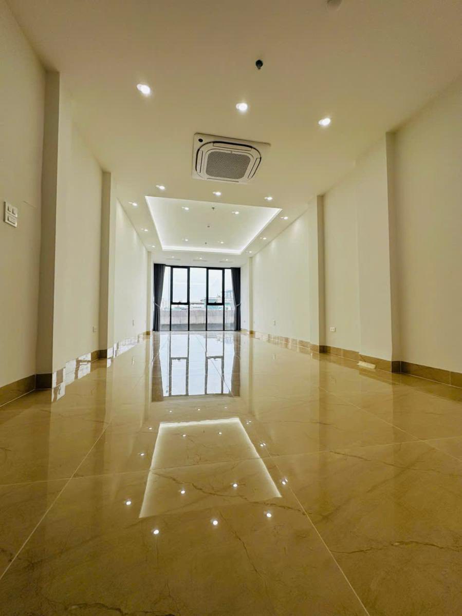 Bán tòa nhà mặt đường Nguyễn Xiển - 60m2 - 8 tầng - thang máy