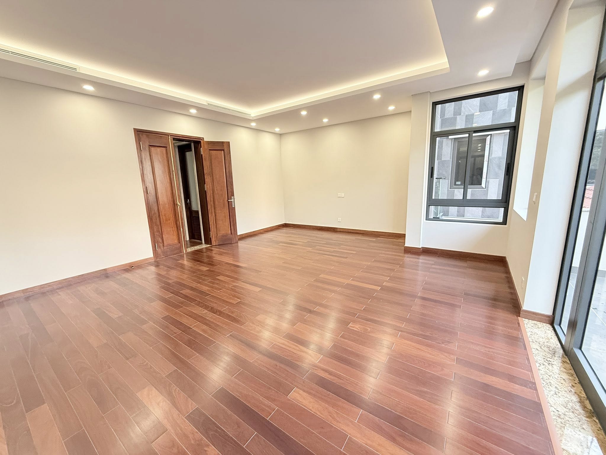 Bán biệt thự làng quốc tế đường Chùa Hà 210m2 - 4 tầng