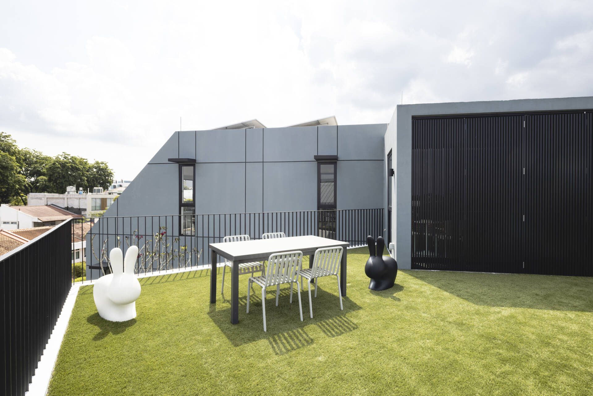 Hạ chào nhà Nơ Trang Long, phường 13, Bình Thạnh, diện tích 111m2, 4 tầng, giá 15.99 tỷ