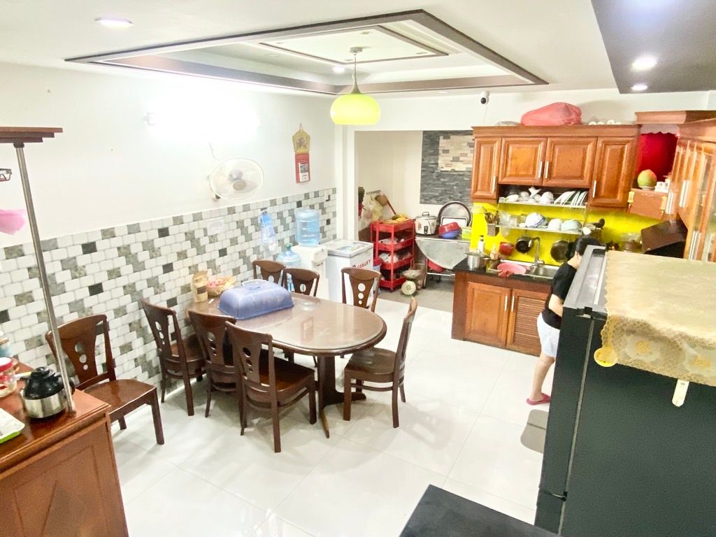 Nhà chính chủ gửi bán 1 sẹc đường số 30, diện tích 93m2, 5 tầng mới, doanh thu 20 triệu gần chợ giá bán 9,9 tỷ