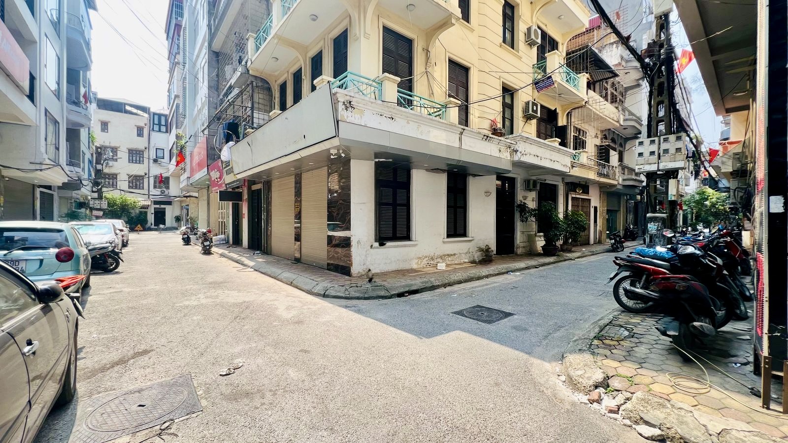 Bán nhà Hoàng Quốc Việt 60m², mặt tiền 5m, ngõ ô tô tránh, phân lô vỉa hè, giá 29.5 tỷ