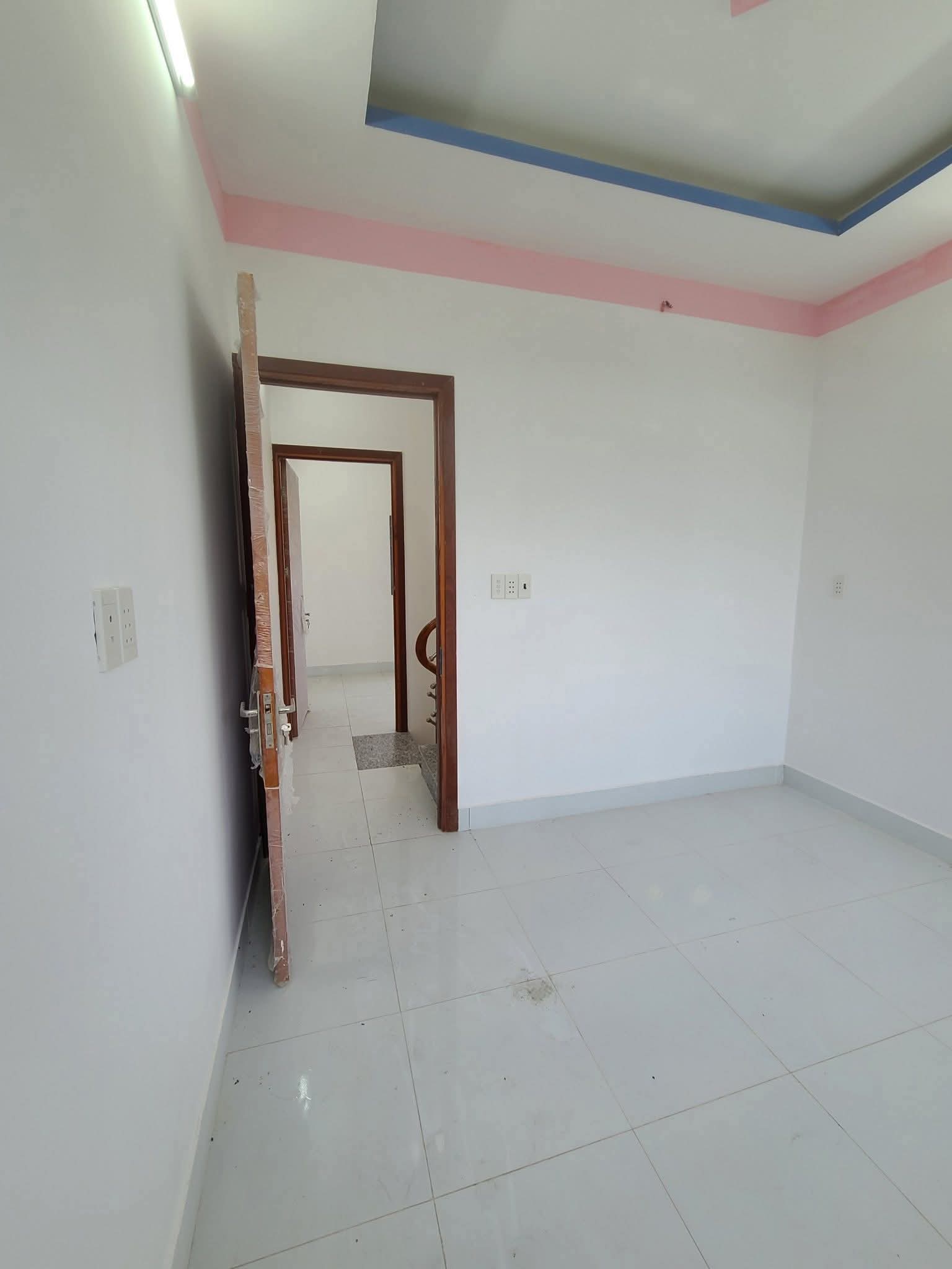 Cần bán nhanh nhà kiên cố vào xem nhà là mua