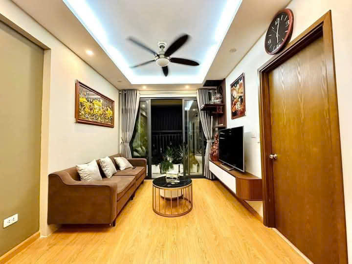 Tôi muốn bán căn hộ 3 phòng ngủ chung cư Hoàng Quốc Việt – Giá 7,8 tỷ - Sổ đỏ lâu dài