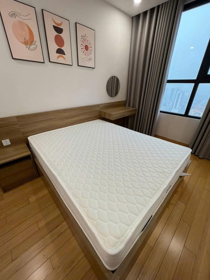 Bán gấp căn hộ chung cư đường Hoàng Quốc Việt quận Cầu Giấy – 77m2 – Giá 6,8 tỷ