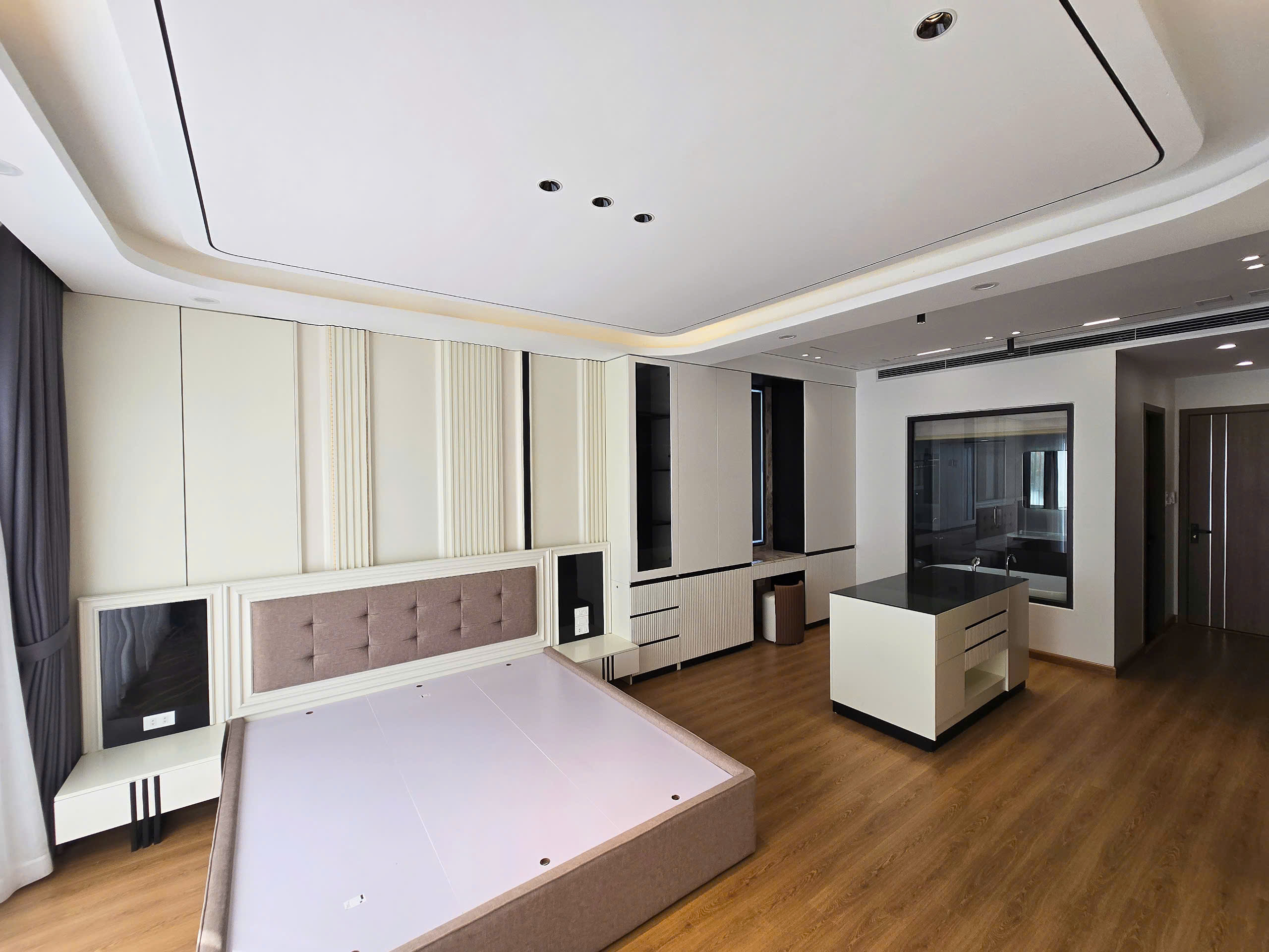 Nhà đẹp ở ngay tại Ngọc Thụy, Bồ Đề, diện tích 60m2, 7 tầng, mặt tiền 4,6m, vỉa hè, ô tô tránh, thang máy