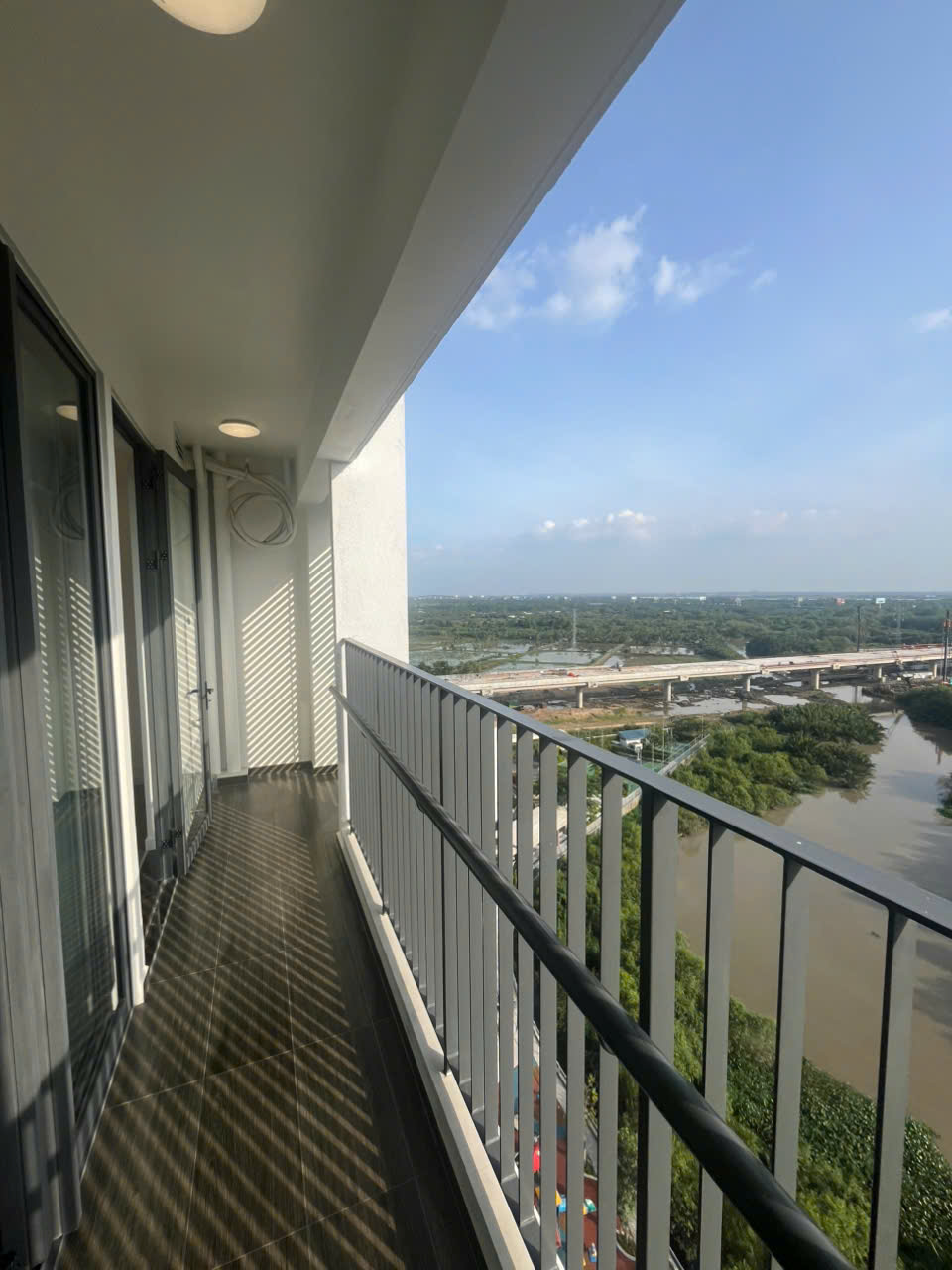 Bán căn hộ tháp D 70m2, giá dự kiến 3,5 tỷ, chung cư MT Eastmark City