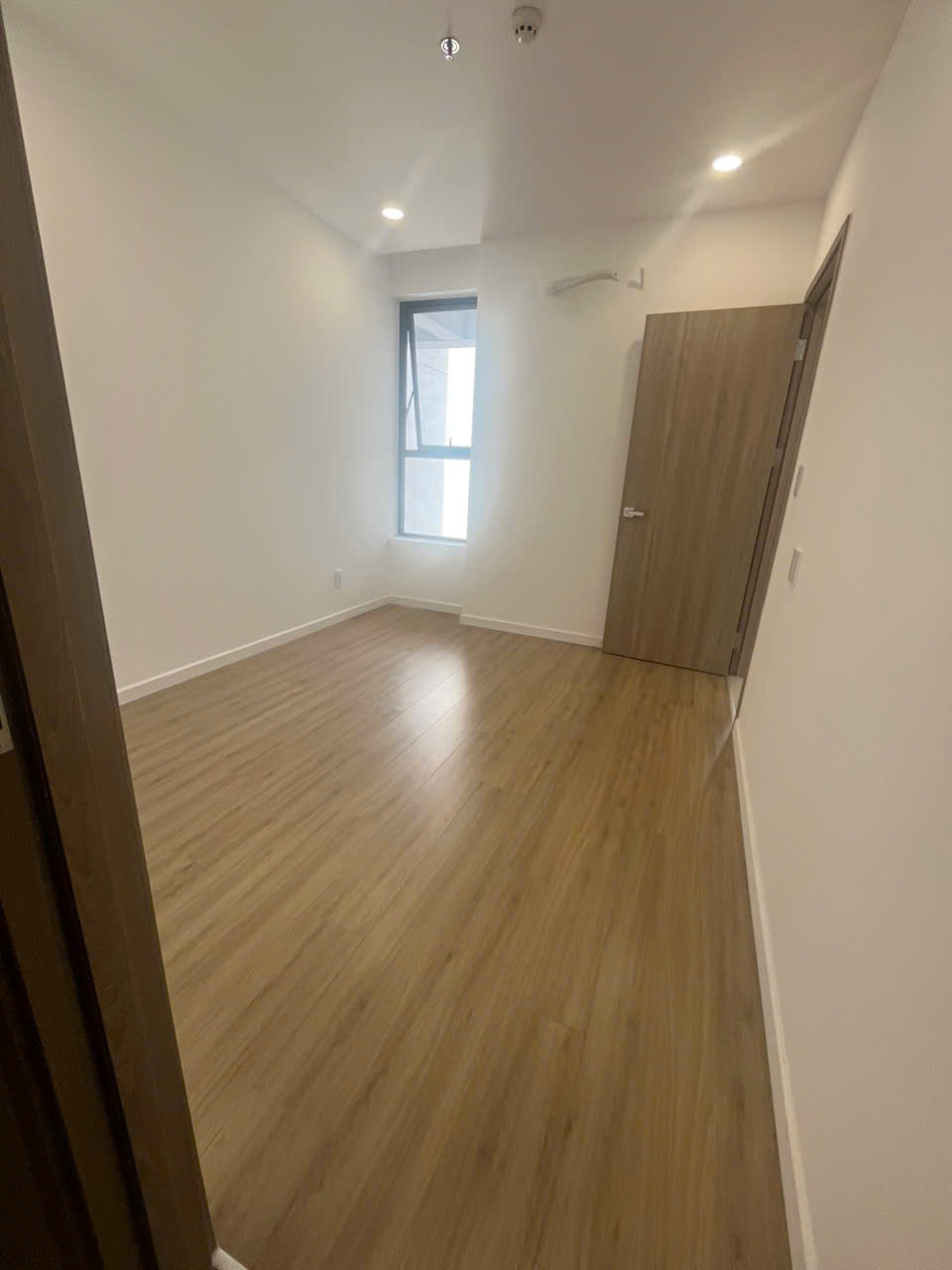 Bán căn hộ tháp D 70m2, giá dự kiến 3,5 tỷ, chung cư MT Eastmark City