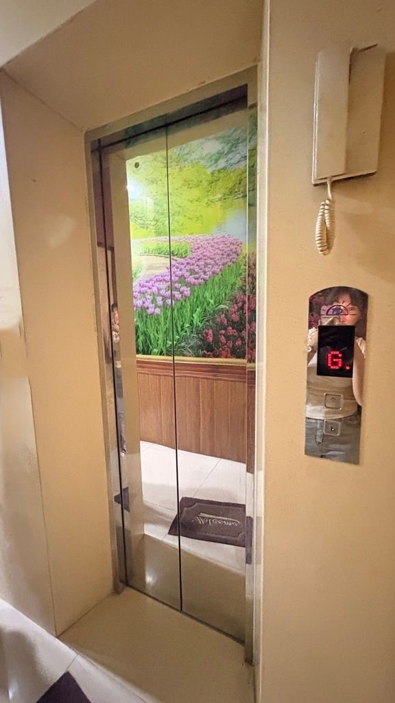 Hiếm bán nhà hẻm 214 Nguyễn Oanh 5 lầu có thang máy 80m2 ngang 4m gần chợ chỉ 15.7 tỷ