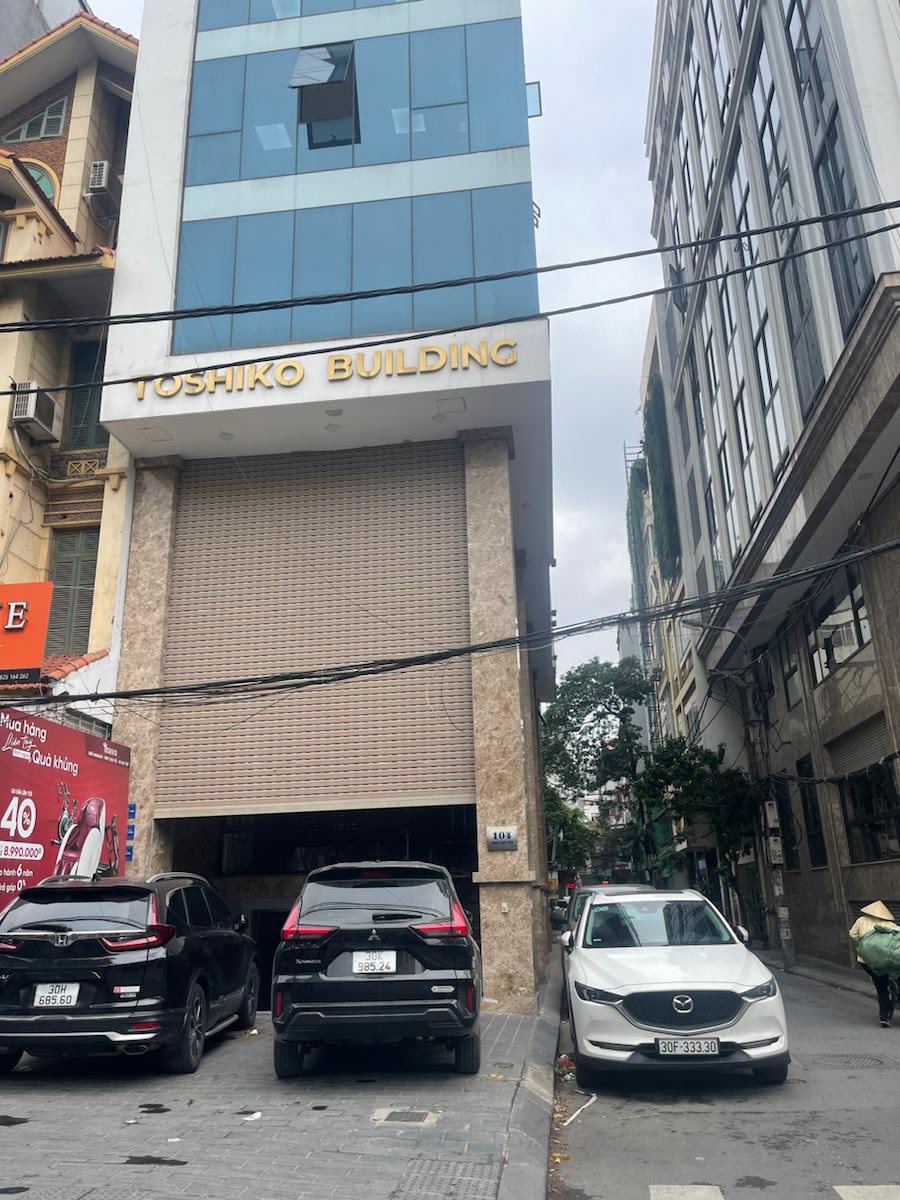 Bán tòa nhà mặt đường Khuất Duy Tiến - 150m2 - 9 tầng - thang máy - lô góc