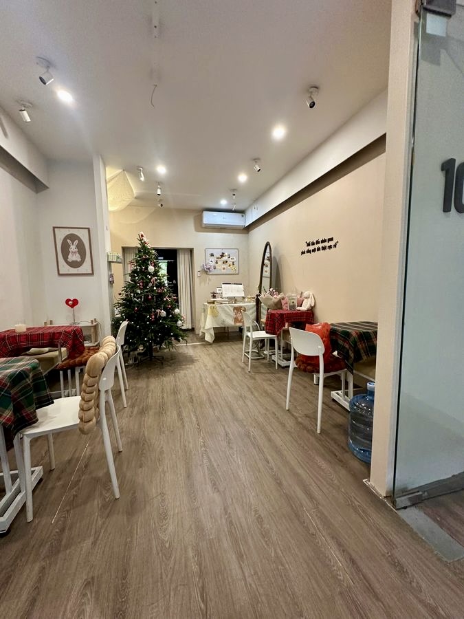 Nhà mặt ngõ lớn Thái Hà, vỉa hè rộng, 4 tầng thông sàn, kinh doanh mạnh – 40m² – 30 tỷ