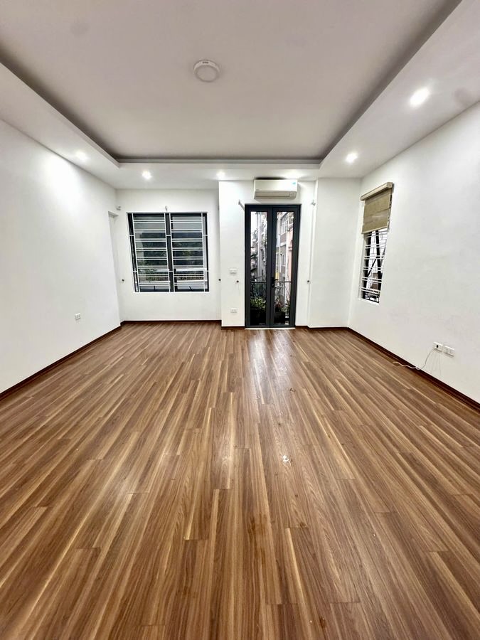 Nhà lô góc Thái Hà - Đống Đa, 3 thoáng, gara ô tô, 6 tầng, kinh doanh tốt - 54m² - 32 tỷ