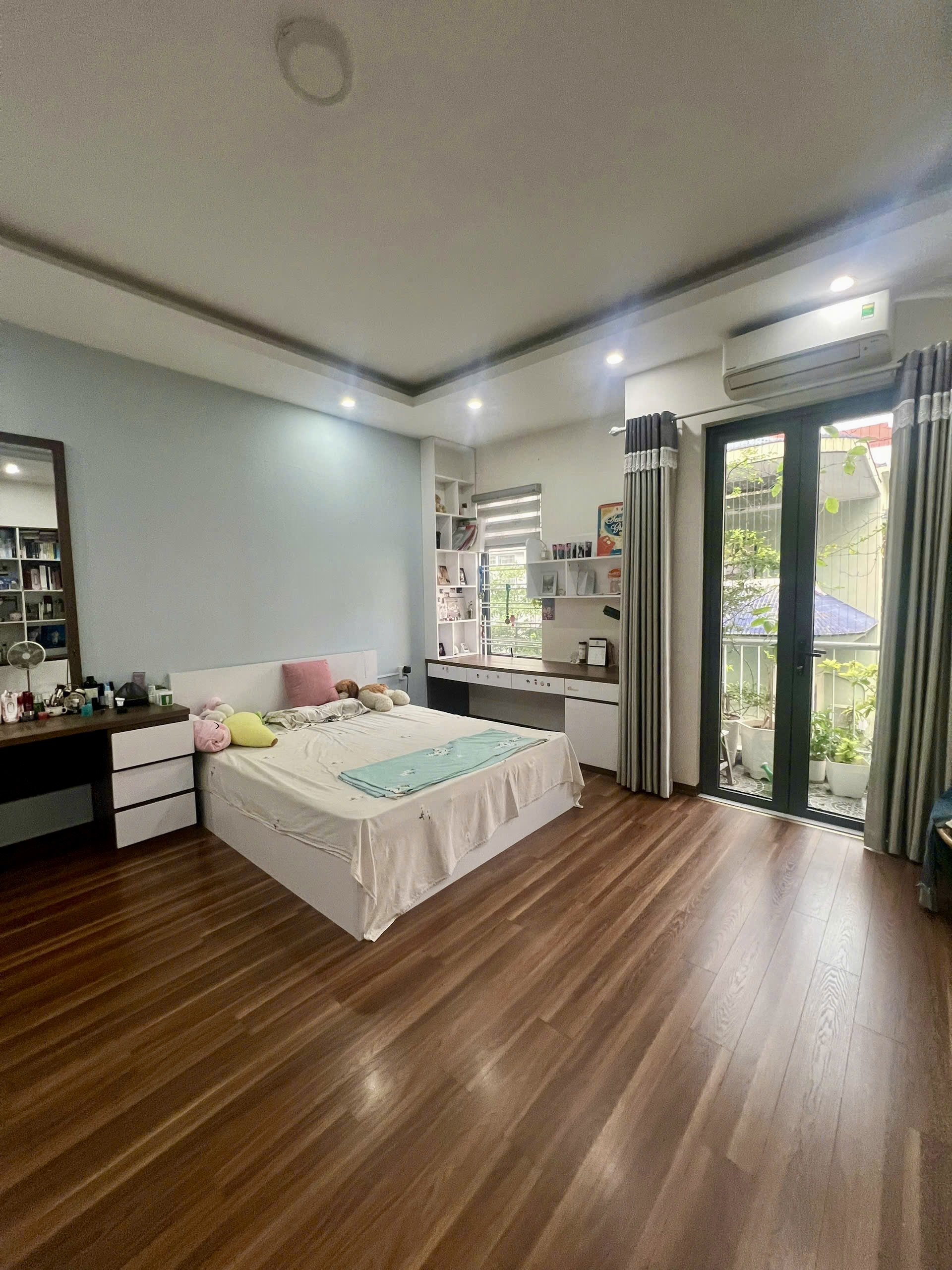 Nhà lô góc Thái Hà - Đống Đa, 3 thoáng, gara ô tô, 6 tầng, kinh doanh tốt - 54m² - 32 tỷ