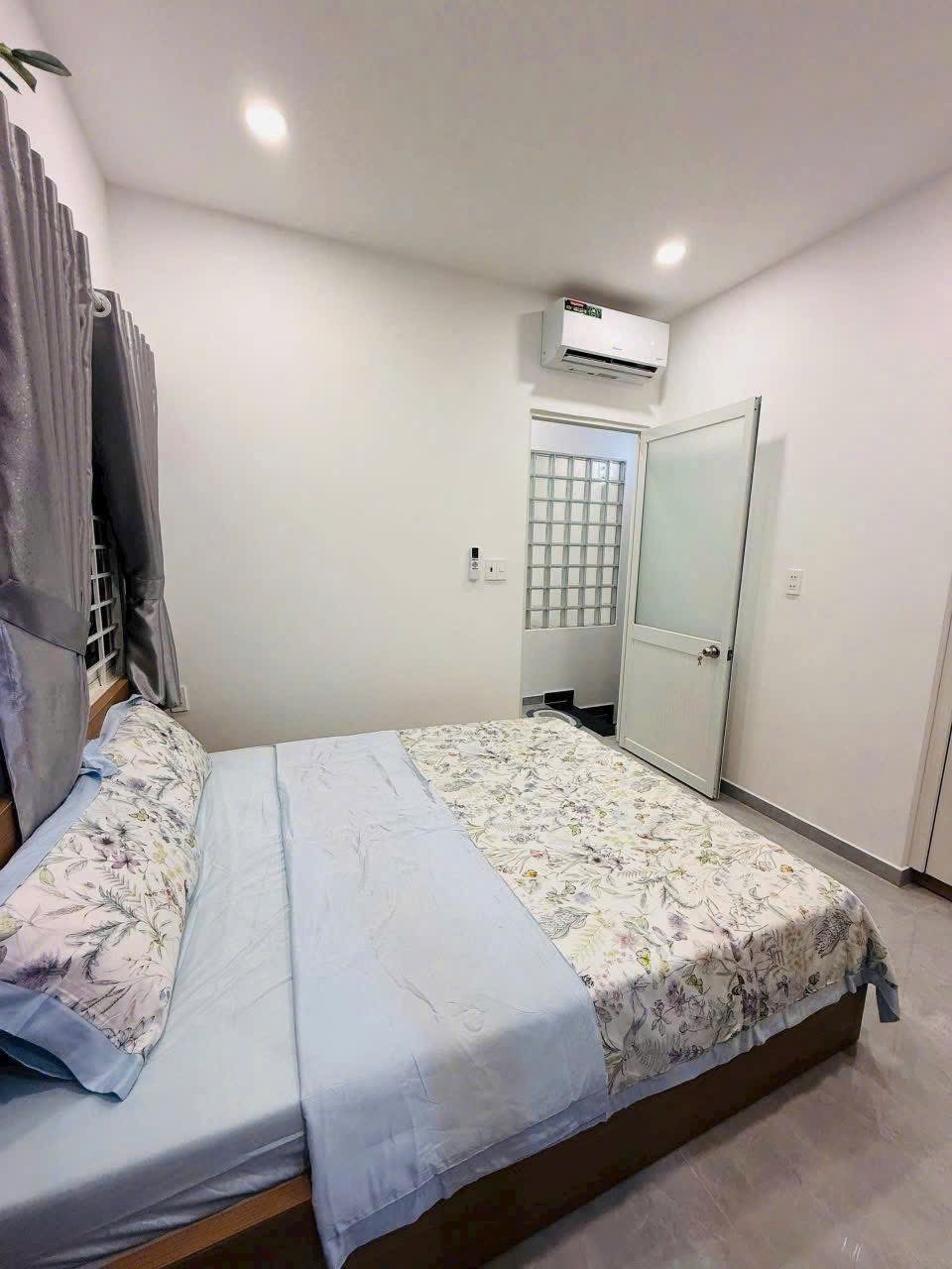 Bán nhà gần sân bay Hoàng Văn Thụ, phường 4, Tân Bình giá bán 2,36 tỷ