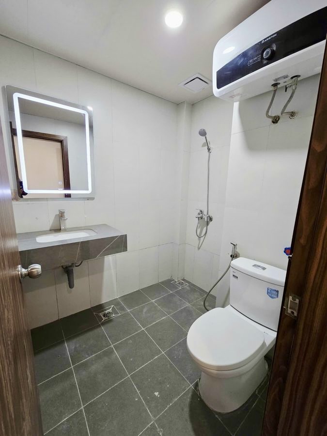 Chung cư mini 7 tầng thang máy - 21 phòng - dòng tiền 1,2 tỷ/năm - Nguyễn Ngọc Vũ, Cầu Giấy - 27.2 tỷ