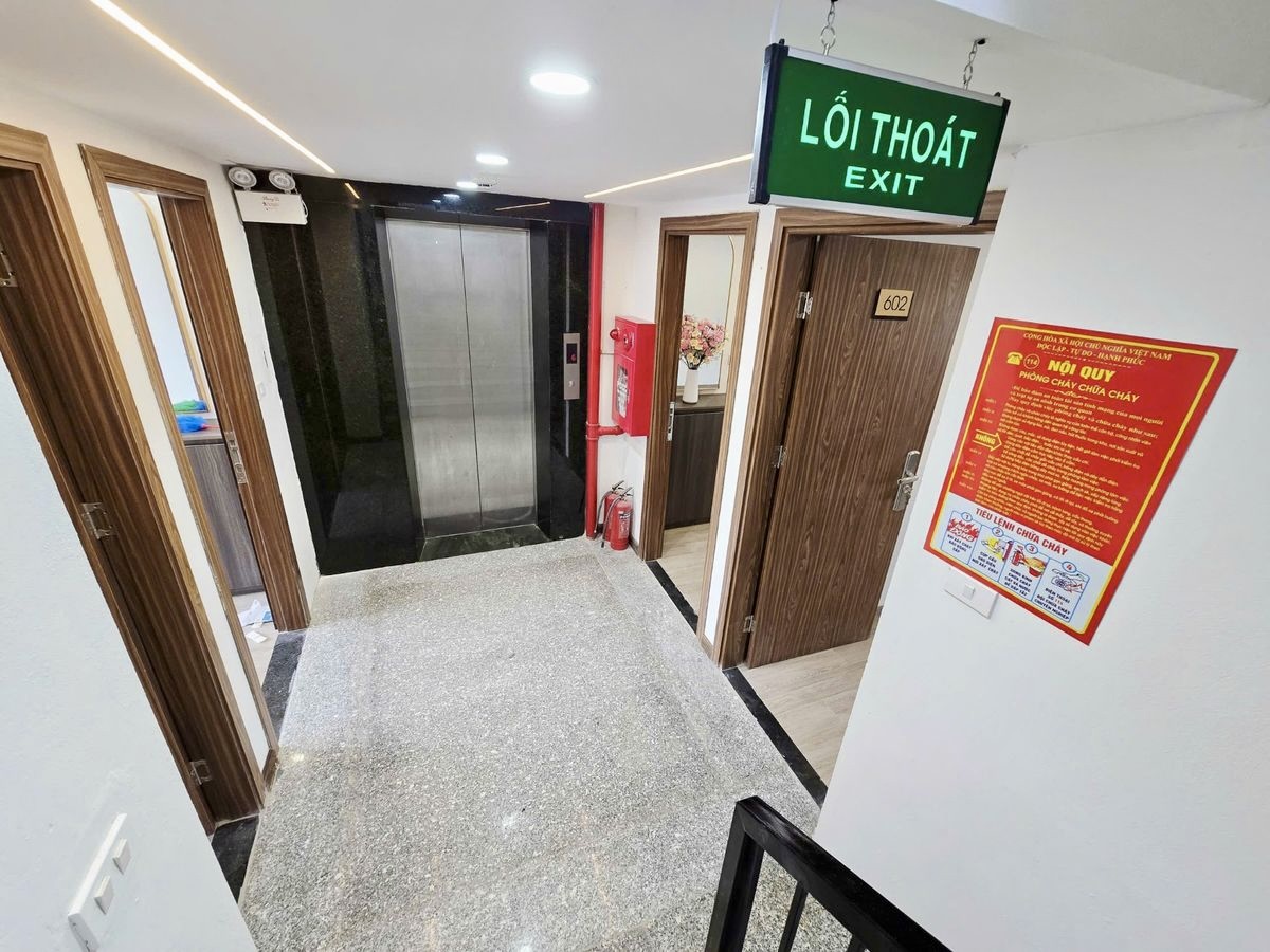 Chung cư mini 7 tầng thang máy - 21 phòng - dòng tiền 1,2 tỷ/năm - Nguyễn Ngọc Vũ, Cầu Giấy - 27.2 tỷ