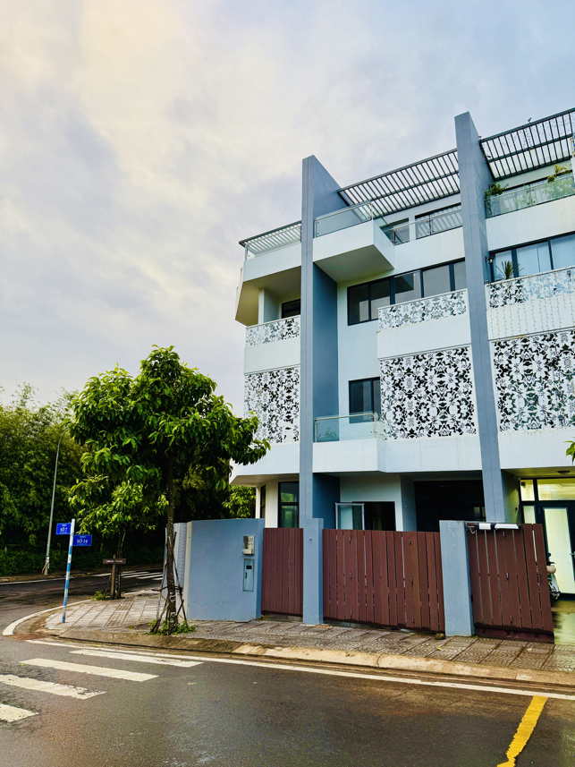 Bán căn góc 300m2, 4 tầng, trung tâm Buôn Mê Thuột