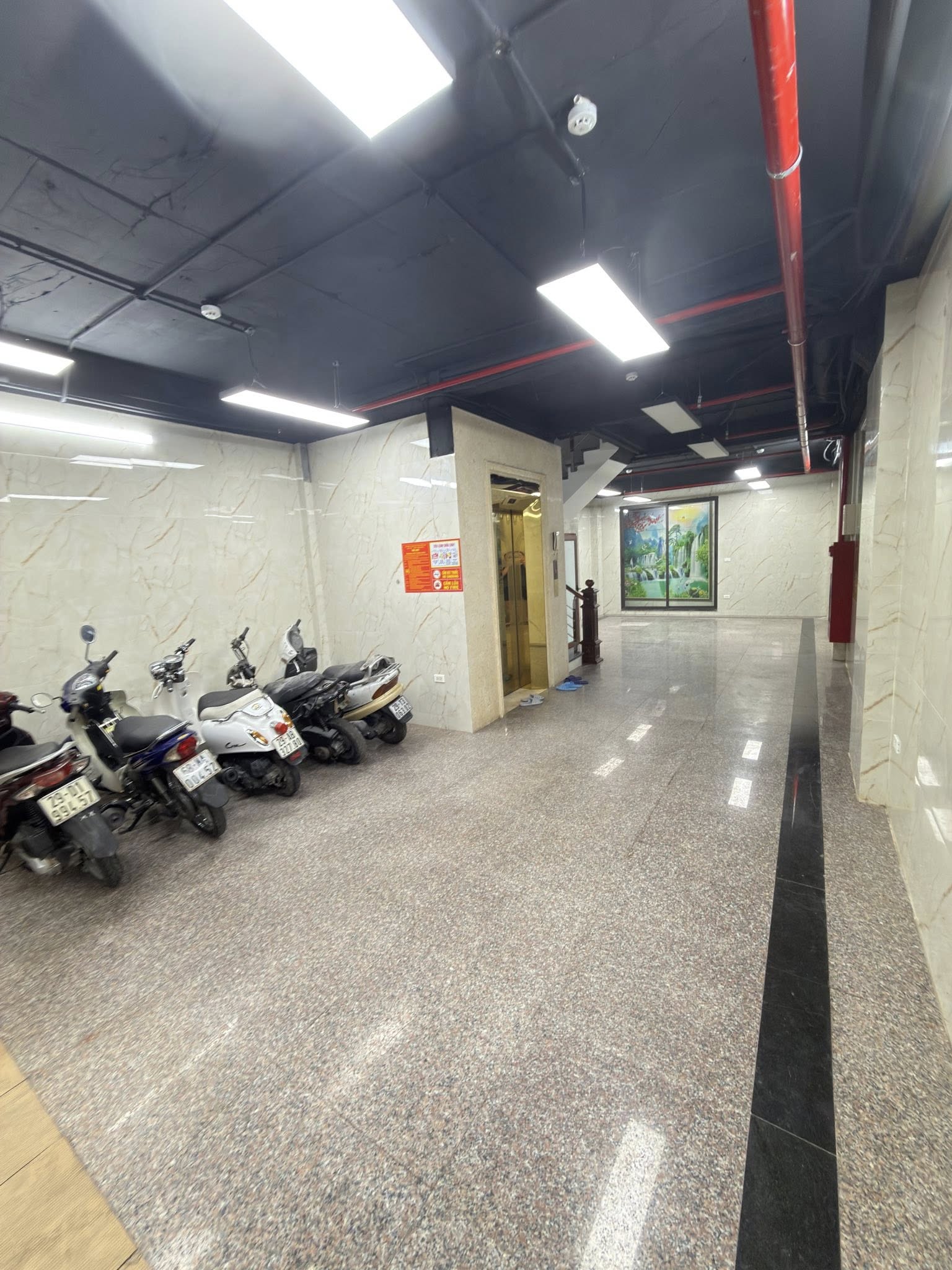 Bán gấp tòa nhà đường Trường Chinh, 120m2, xây 9 tầng, thang máy