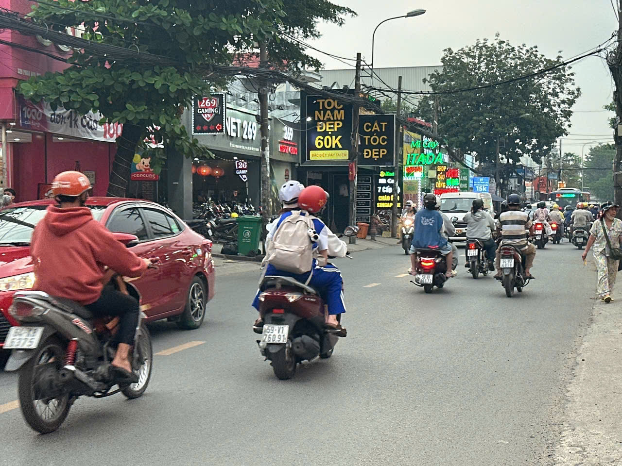 Chỉ 16 tỷ xí có nhà 5 lầu hẻm xe hơi đẹp ngang 6.5m, diện tích 104m2 vài bước ra Phan Huy Ích tới Emart