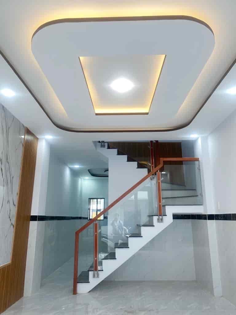 Bán nhà hẻm xe hơi 8m, khu dân cư an ninh, yên tĩnh, gần chợ trường học siêu thị