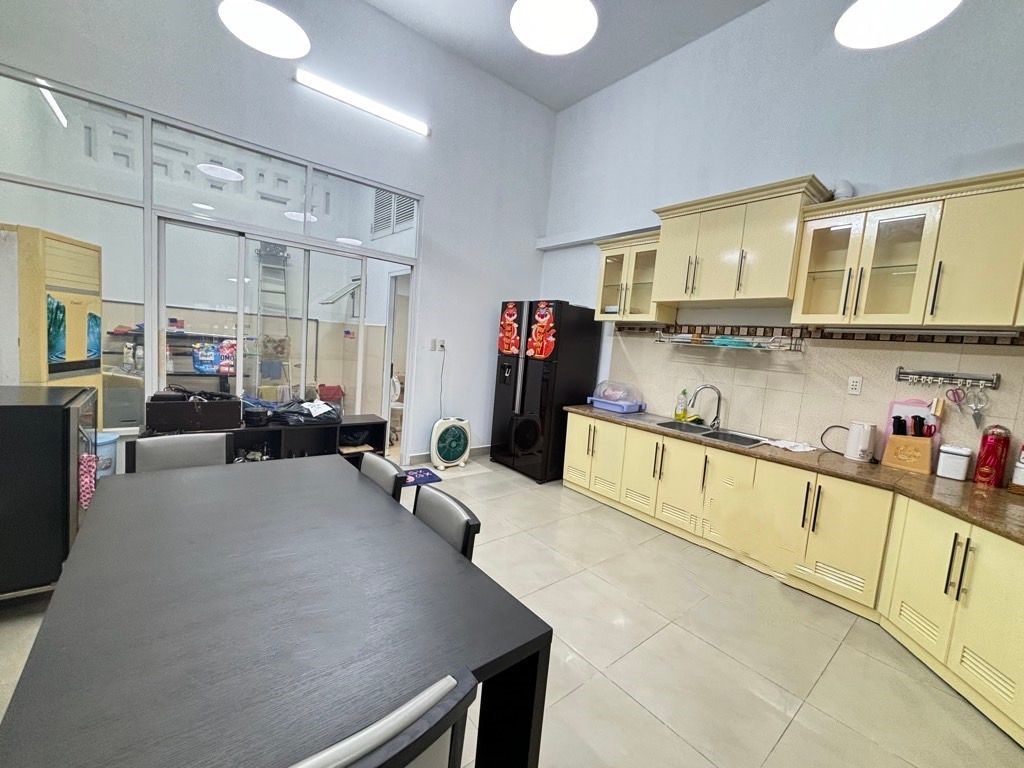 Bán nhà mặt tiền kinh doanh ngang 5m 108m2 4 tầng, đường số 14 kết nối Quang Trung tiện làm văn phòng chỉ 16 tỷ