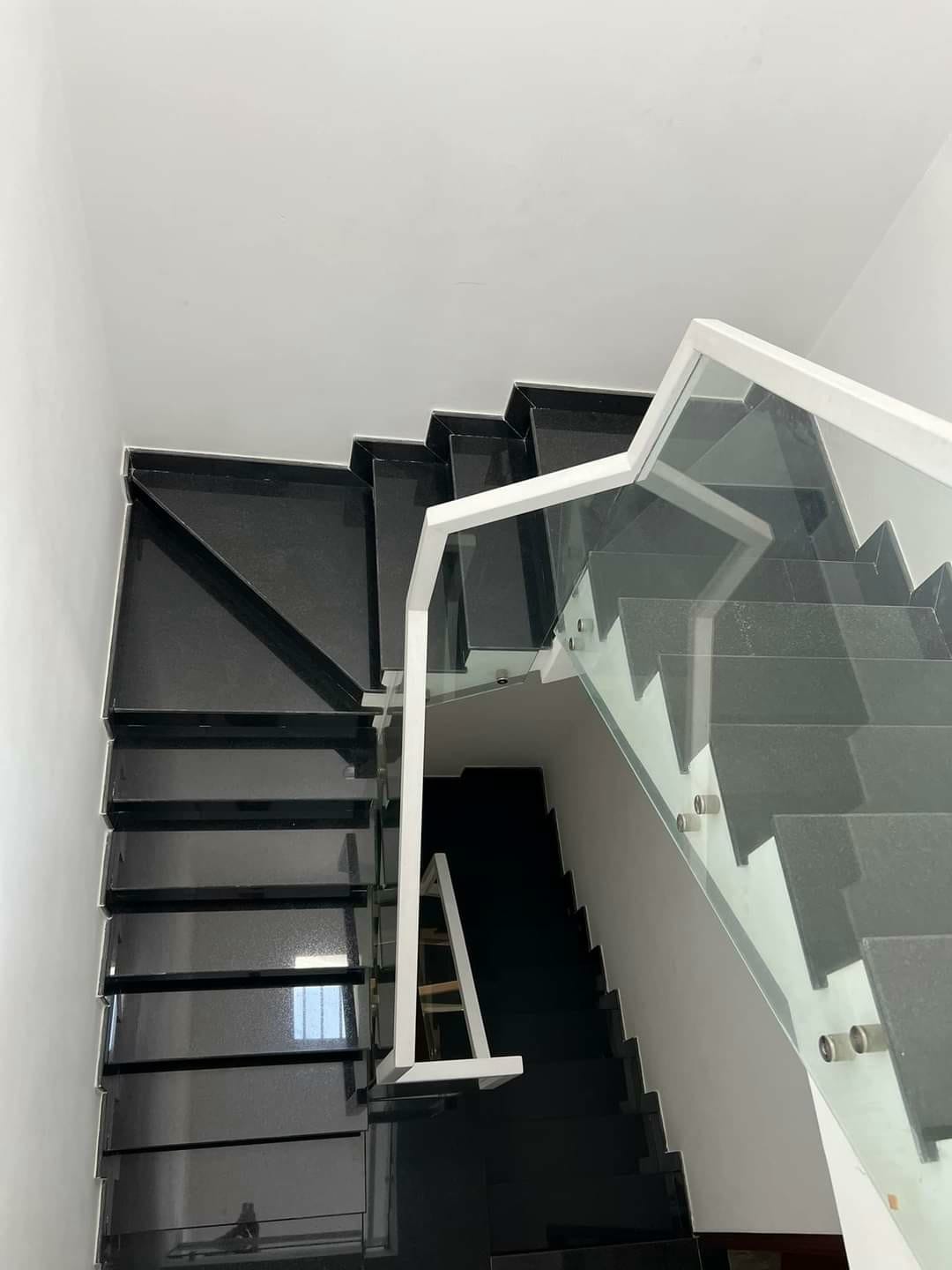 Nhà ngon phân khúc 7 tỷ - 4 tầng, 80m2, hẻm xe tải - phường Hiệp Bình Chánh, Thủ Đức