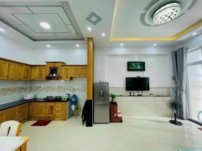 Bán nhà hẻm xe hơi 8m, khu dân cư an ninh, yên tĩnh, gần chợ trường học siêu thị