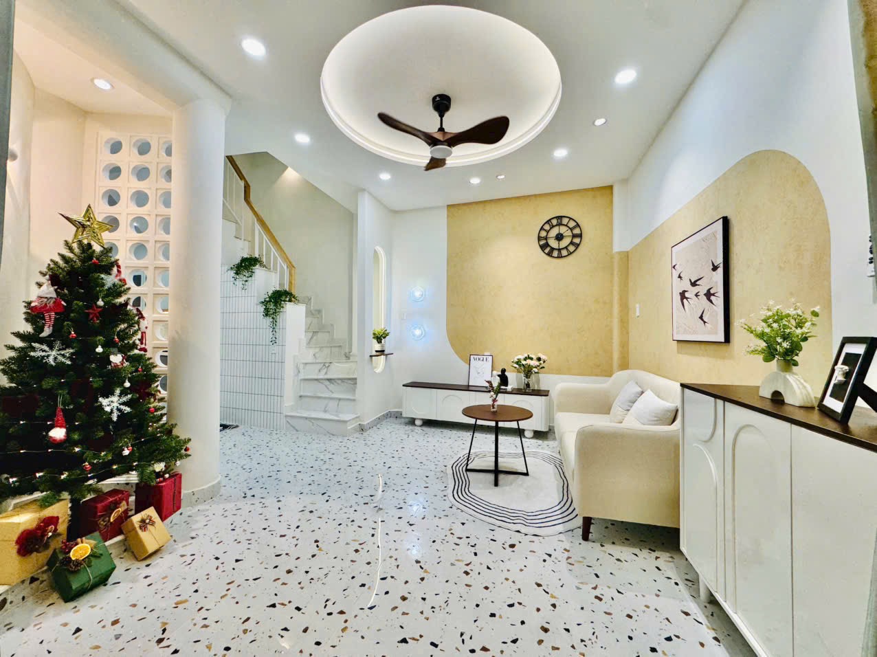 Nhà mới đẹp lung linh, dọn vào ở ngay Cư Xá Nguyễn Đình Chiểu - 3 tầng, giá bán 6,75 tỷ