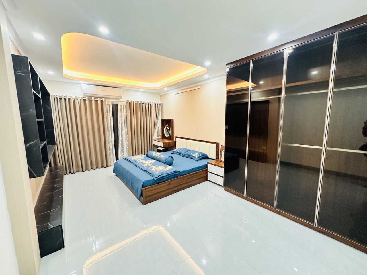 Ô tô vào nhà, phố Trần Hòa - Hoàng Mai, 5 tầng thang máy, 30m2, mặt tiền 5m, 8,6 tỷ