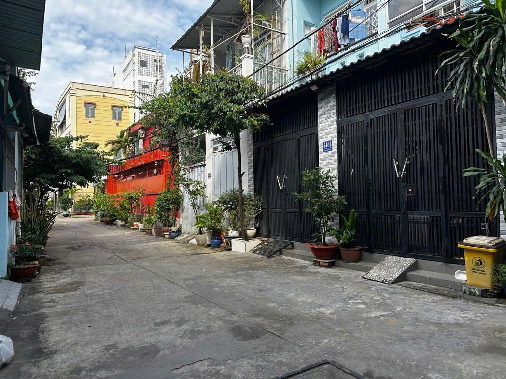 Bán nhà quận 7 đường Tân Mỹ cạnh Tài chính Maketing 47m2, thổ cư, chỉ 5 tỷ