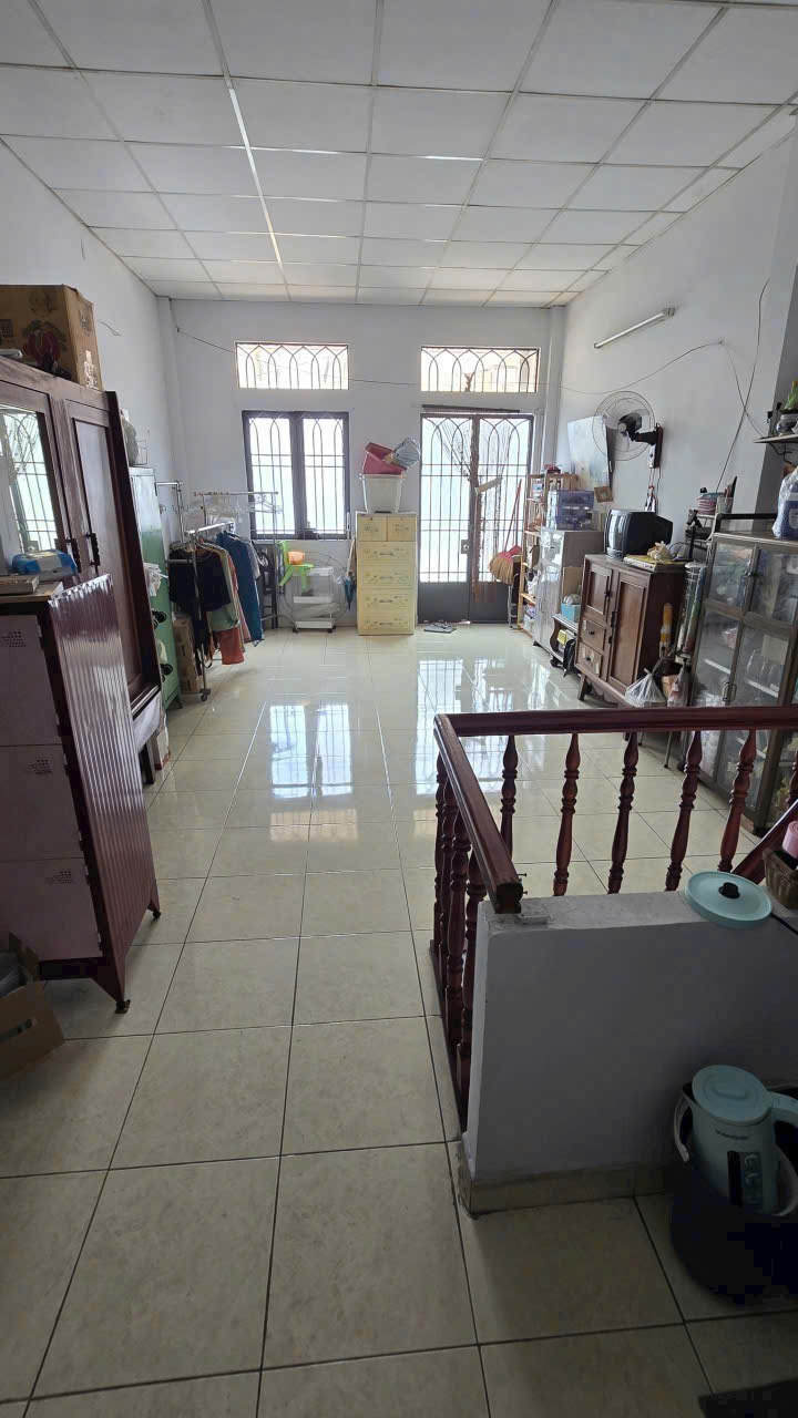 Nhà rộng hẻm 6m thông, đối diện chung cư Celadon, 4.1 tỷ